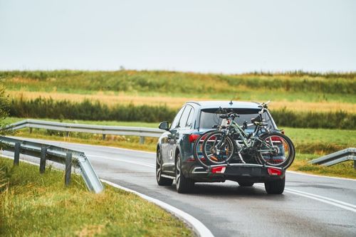 E-Bike am Auto transportieren – Stützlast, Träger, Sicherung